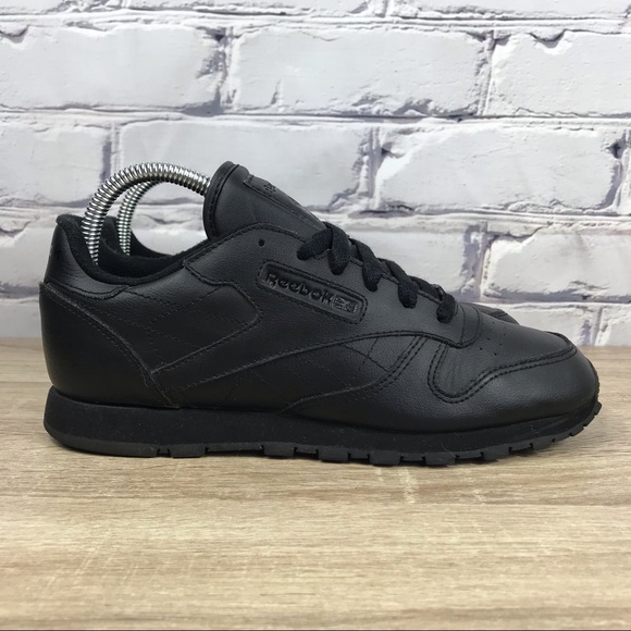 reebok classic triple black